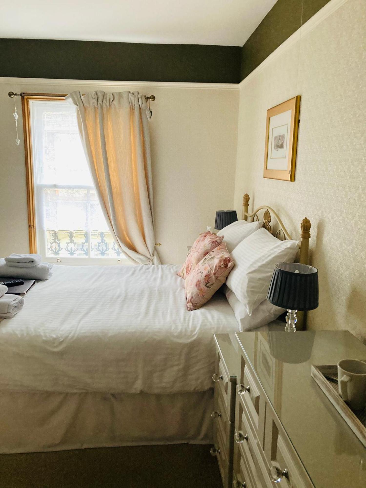 וויטבי The Pathway Guesthouse מראה חיצוני תמונה