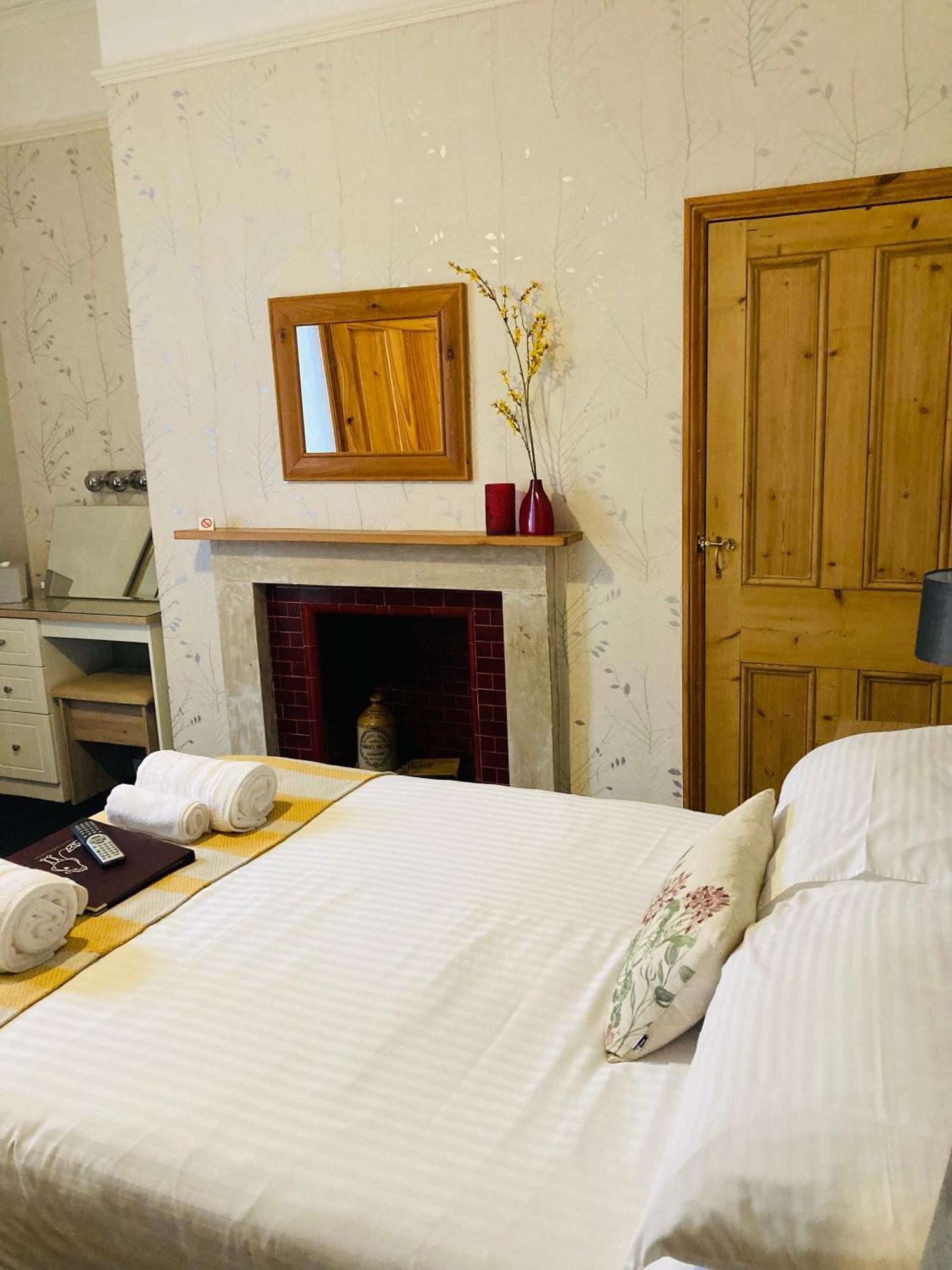 וויטבי The Pathway Guesthouse מראה חיצוני תמונה